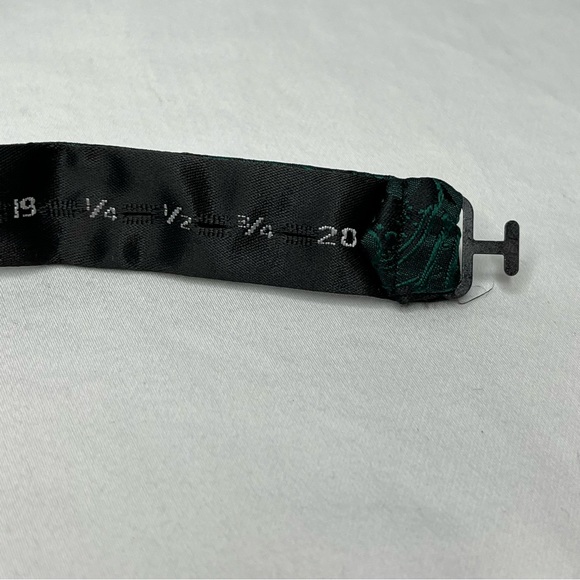 Hunter Green Bow Tie - Picture 6 of 8
